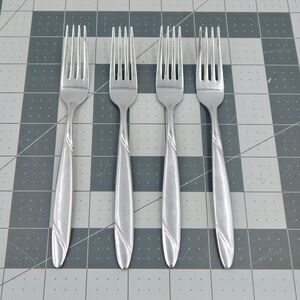 Oneida Risotto Salad Forks 18/10 Stainless Steel 6.75 Inch Satin Handle Lot 4